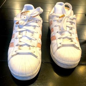 Womens Adidas Superstars size 8